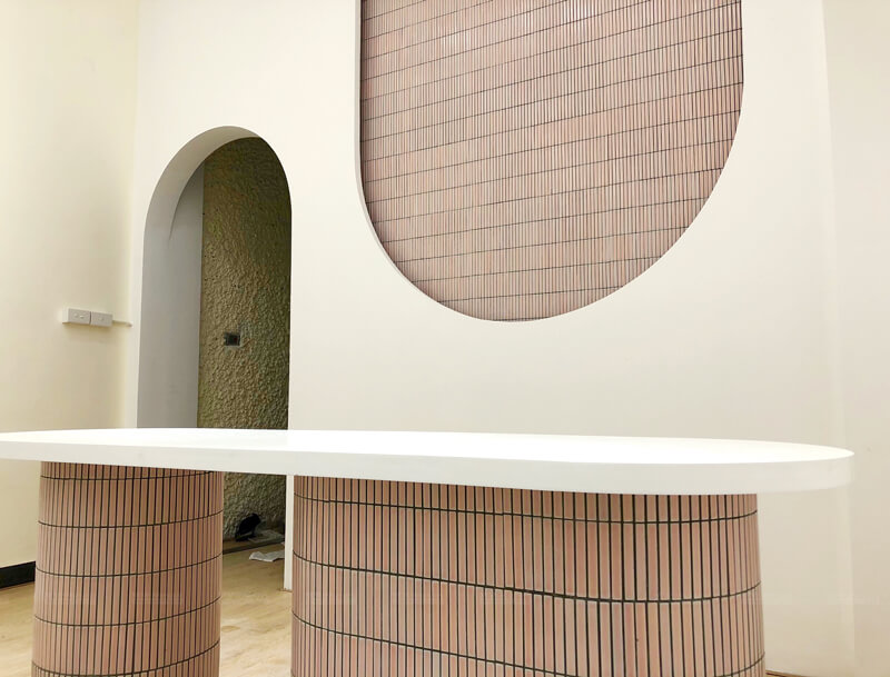 Finger Stackbond Mosaic In Wedding Dress Shop