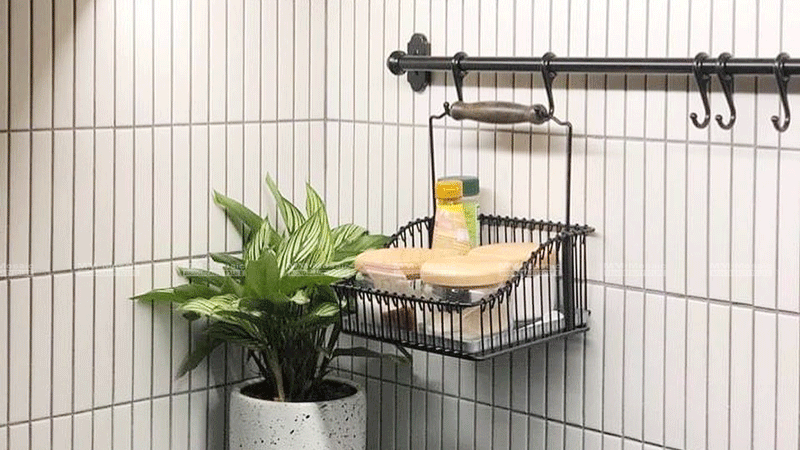 white subway tiles as kitchen backsplash decor