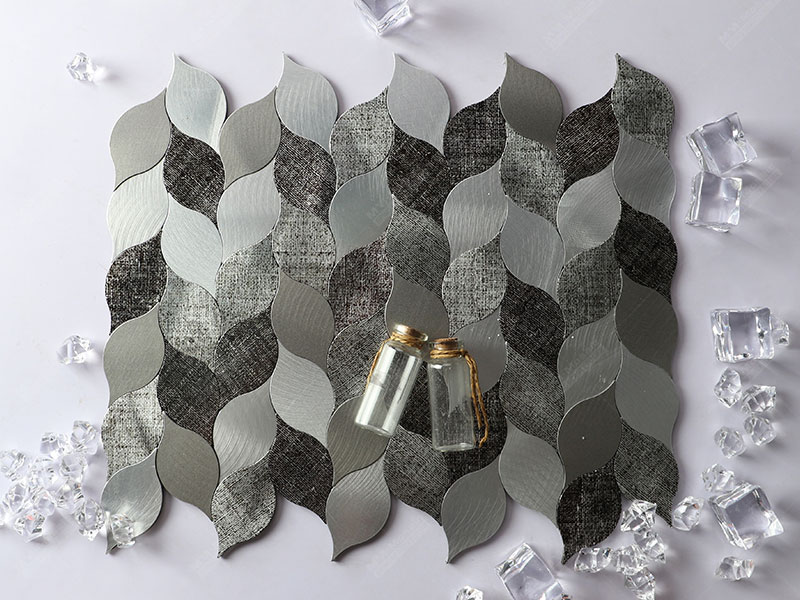 silver tone self adhesive wall tile