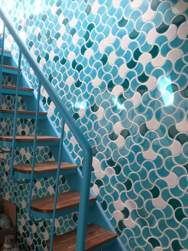 blend blue color fish scale tile wall