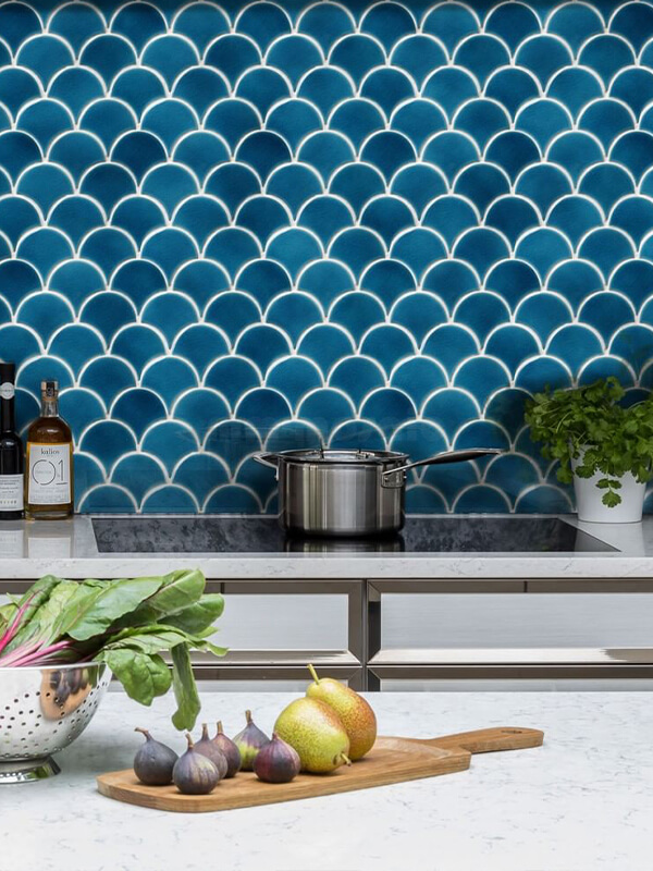 blue ceramic fan shape tile backsplash